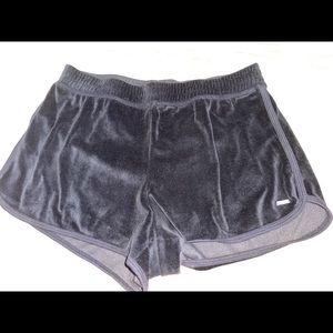 Black Hollister shorts